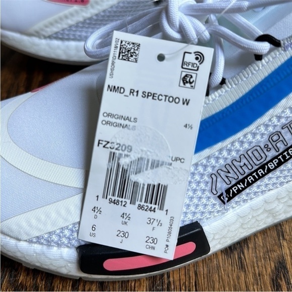 NWT Adidas NMD R1 Spectoo NASA Women’s Size 6 Shoes FZ3209 - Picture 2 of 7
